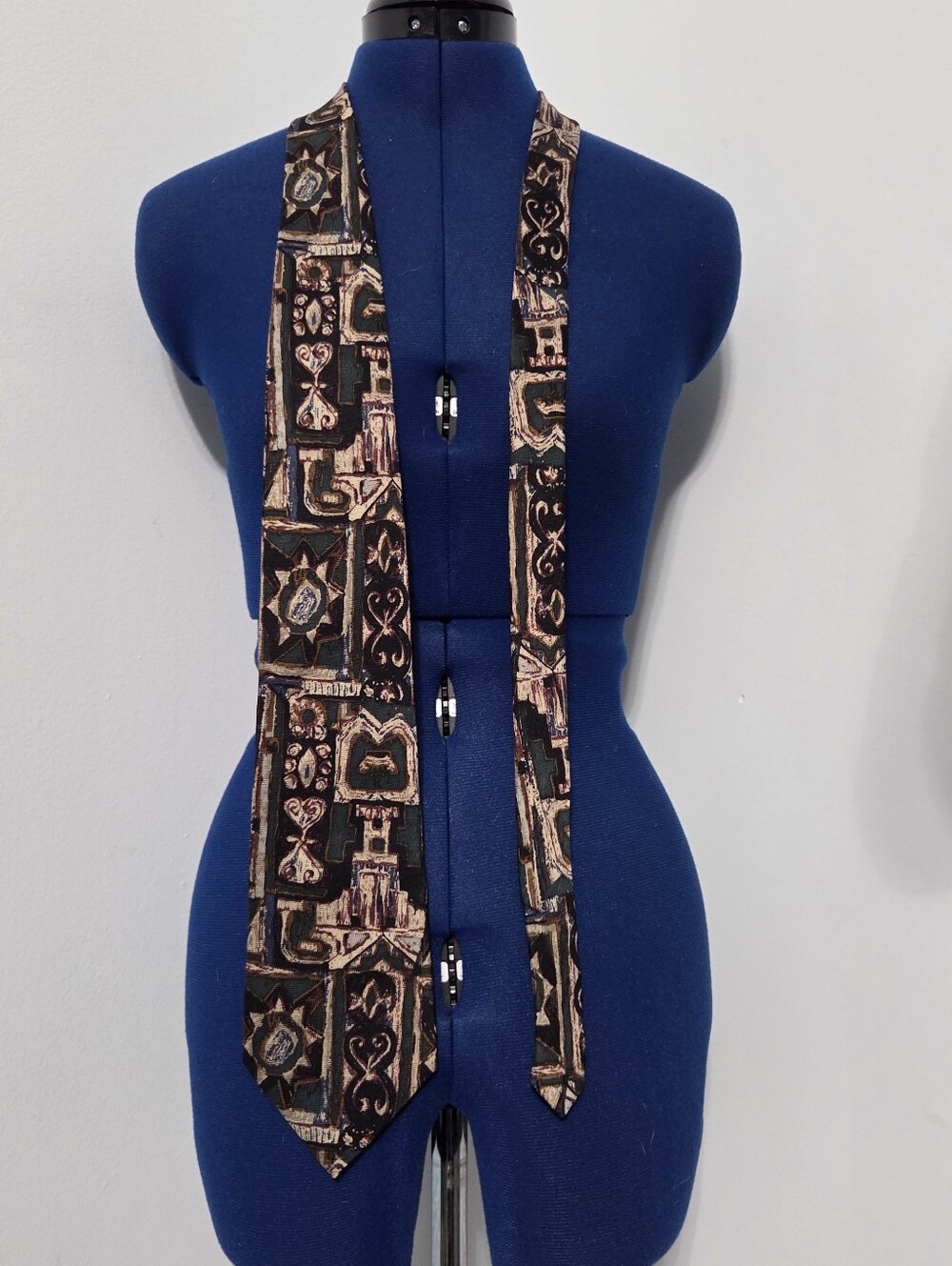 Vintage Artsy Graphic Silk Tie